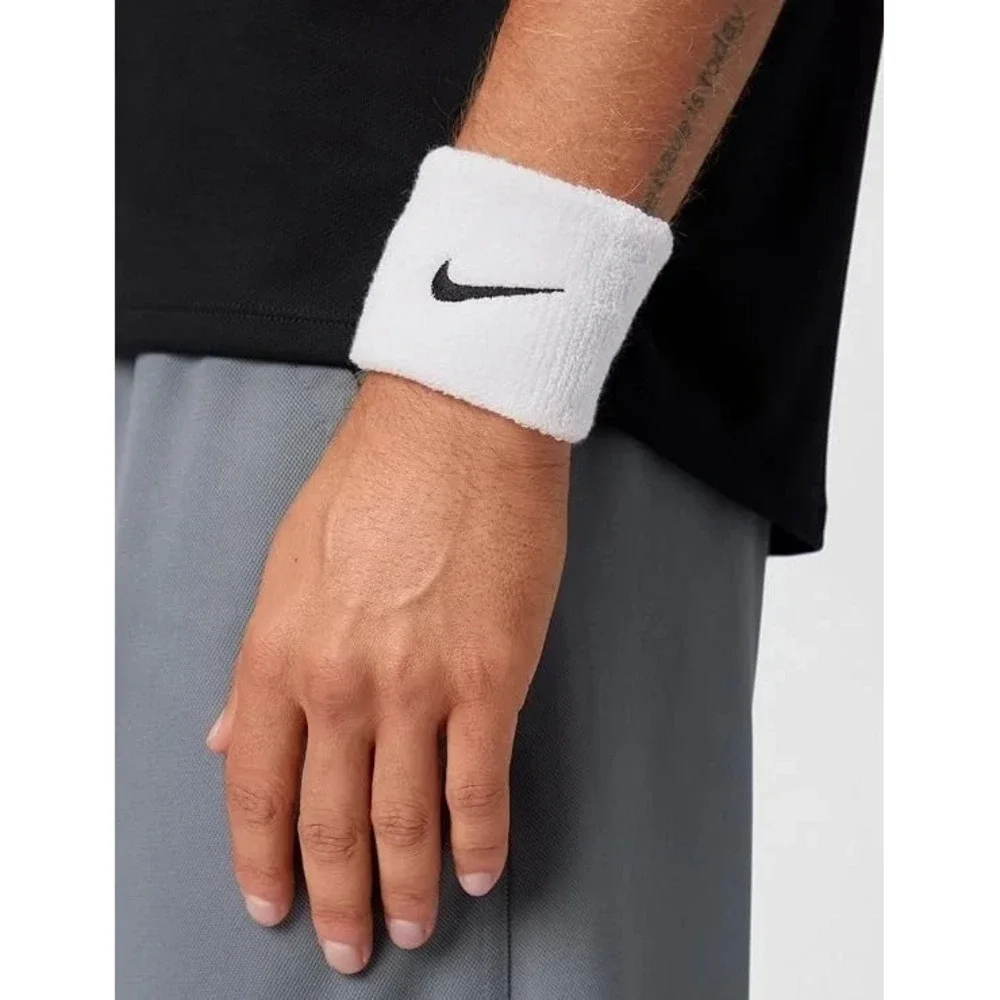 Nike swoosh classic